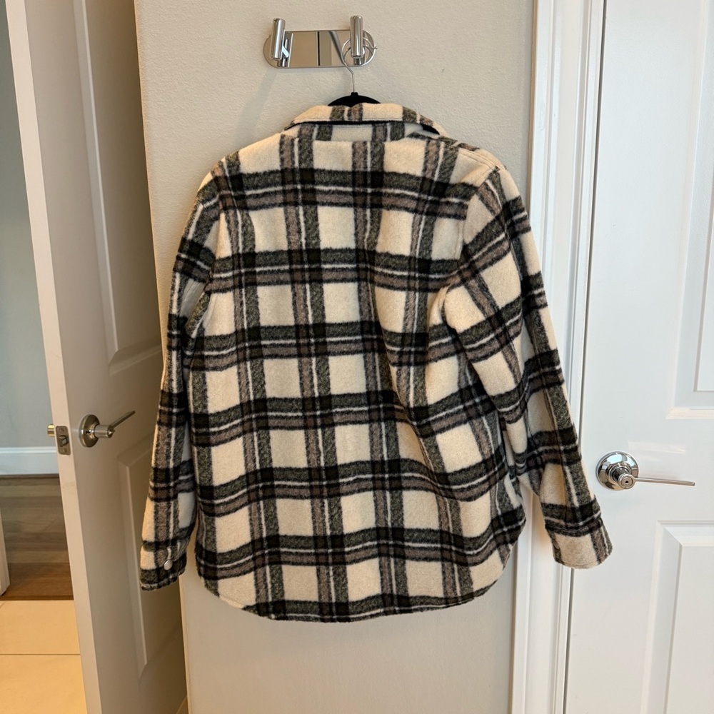 BLANKNYC Plaid Flannel Jacket Shacket in Outsider - Picture 5 of 7